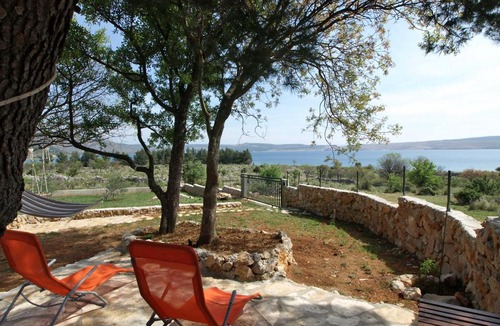Seline House | Holiday Home Mare by Interhome
