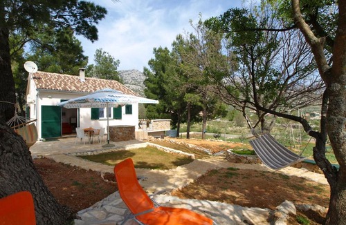 Seline House | Holiday Home Mare by Interhome