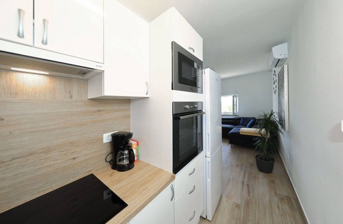 Maslenica House | Holiday Home Maslenica with Heated Private Pool