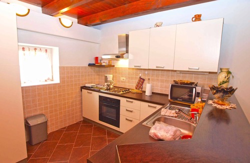 Gulici House | Holiday home mit Terrasse und Klimaanlage
