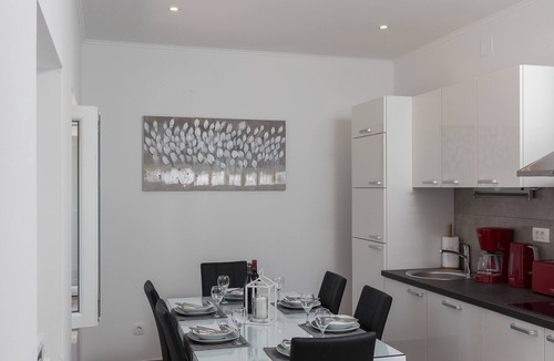 Hodilje House | Holiday Home Monika - Two Bedroom Holiday Home with Terrace and Sea View