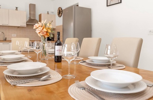 Muline Ski Chalet | Holiday Home Muline - charming house with pool