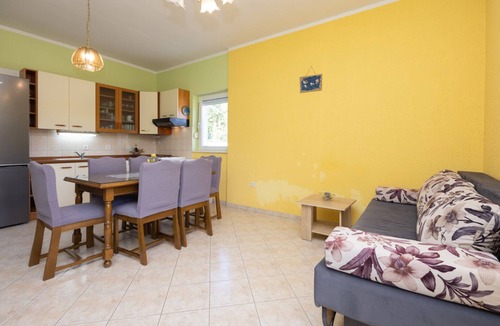 Primorski Dolac Villa | Holiday home Neda by Villas Guide