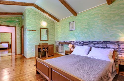 Heki House | Holiday Home Narcis by Interhome