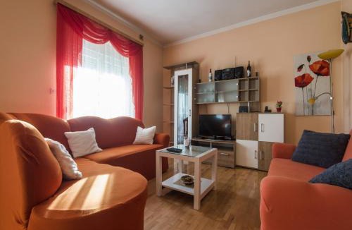 Posedarje House | Holiday Home near Zadar with Private Pool