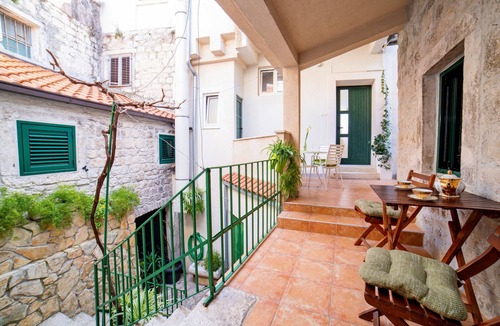 Kastel Novi House | Holiday home Nela, (15671), Kaštel Stari, hr