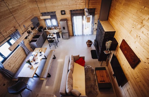 Vrbovec House | Holiday Home Nightswim Inn
