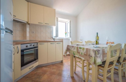 Obrs House | Holiday Home Nono Ive