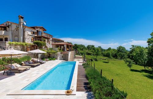 Moscenicka Draga House | Holiday Home Oliti with Pool