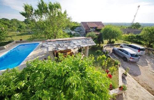 Benkovac House | Holiday Home Pavlovi Dvori