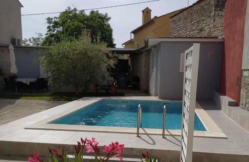 Mali Vareski House | Holiday Home Peruski