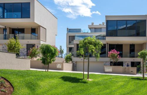 Savudrija House | Holiday Home Petram Deluxe Villa with rooftop pool-5 by Interhome