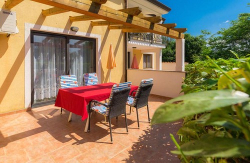 Cepljani House | Holiday Home Pied-A-Terre-1 by Interhome