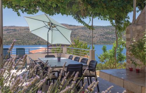 Poljica House | Holiday Home Poljica With Sea View 333