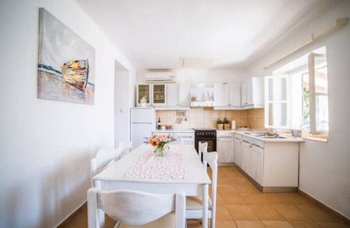Potomje House | Holiday Home Potocinarka - Two Bedroom Holiday Home with Terrace