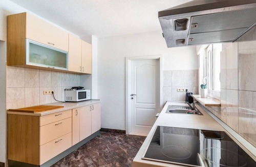 Kastel Stafilic House | Holiday Home Sunny Side Six Bedroom Holiday Home