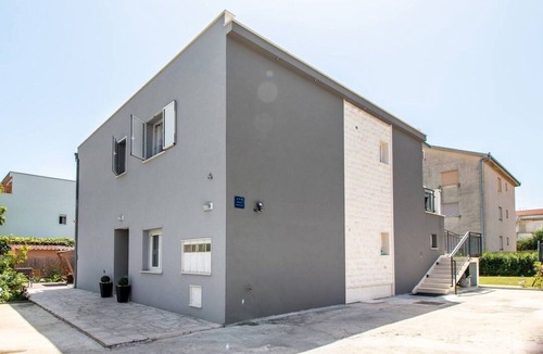 Kastel Stafilic House | Holiday Home Sunny Side Six Bedroom Holiday Home