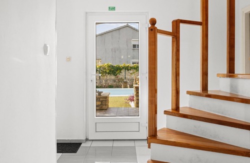 Promina Villa | Holiday Home San by Villas Guide