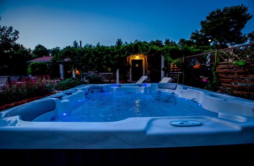 Cove Osibova (Milna) House | Holiday Home Sarbunara