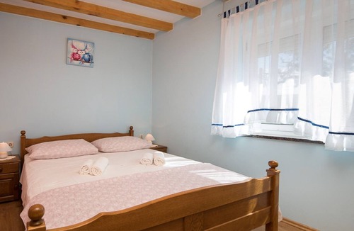 Ljubitovica House | Holiday home Stara Kula away from crowds