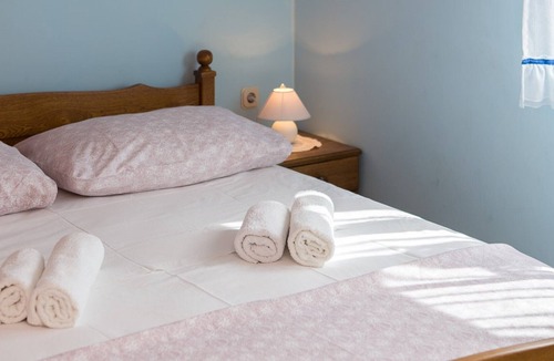 Ljubitovica House | Holiday home Stara Kula away from crowds