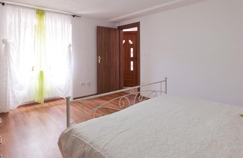Sveta Jelena Apartment | Holiday Home Sveta Jelena