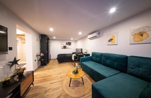 Cacinci House | Holiday home Tilia