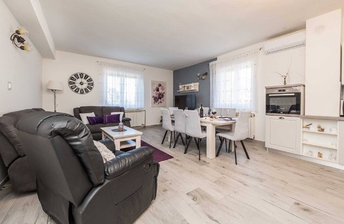 Smilcic Villa | Holiday home Tower with private pool, sauna and quads