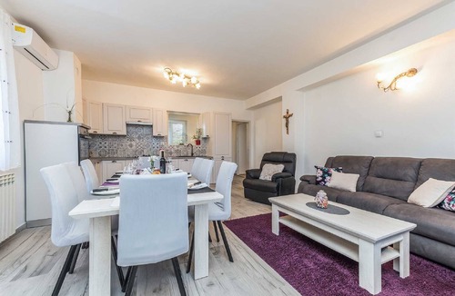 Smilcic Villa | Holiday home Tower with private pool, sauna and quads