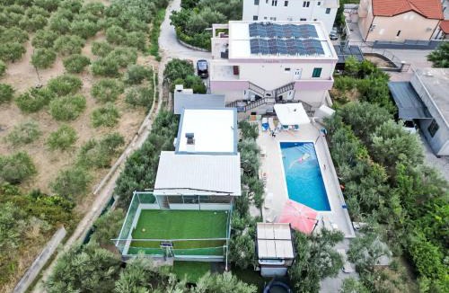 Kastel Stafilic House | Holiday Home Villa Rimac in Kastel Stafilic mit Garten- Grill by Interhome