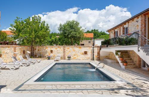 Maslenica House | Holiday Home Villa Frane by Interhome