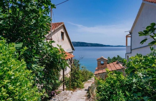 Knez Villa | Holiday Home Villa Rokov - Five Bedroom Holiday Home with Swimming Pool
