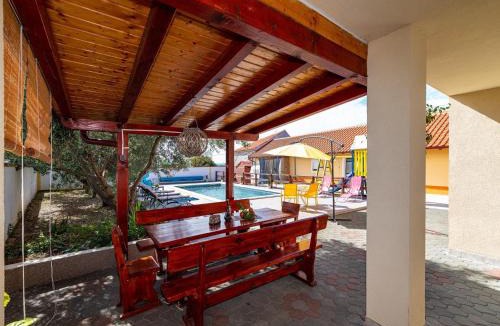 Suhovare Villa | Holiday Home Villa Vesna Lux - Five Bedroom Villa with Swimming Pool