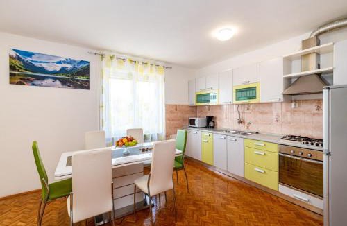 Suhovare Villa | Holiday Home Villa Vesna Lux - Five Bedroom Villa with Swimming Pool