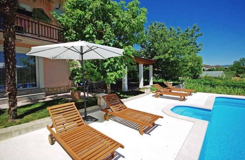 Donji Prolozac House | Holiday home with swimming pool and air conditioning