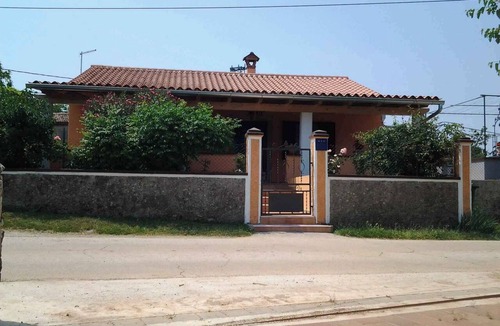 Mali Turini House | Holiday home with barbecue and a quiet location