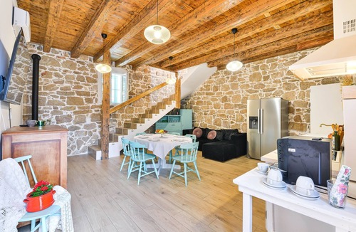 Pakostane House | Holiday home with hot tub Pakoštane, Biograd (K-18982)
