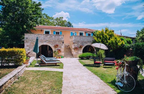 Gradisce House | Holiday home with pool and air conditioning