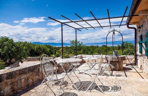 Malinska-Dubasnica House | Holiday home with outdoor pool, barbecue and children's swing