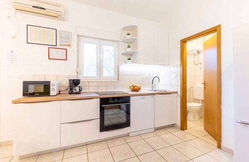 Labin House | Holiday home with pool and air conditioning