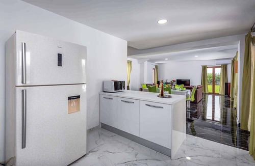 Karojba House | Holiday home with pool in quiet location
