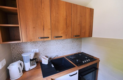 Obrs House | Holiday home with sea views, air conditioning and garden