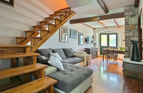 Materada House | Holiday home with swimming pool near Umag, pets allowed