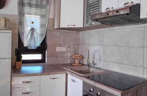 Lokve House | Holiday home with terrace and large garden