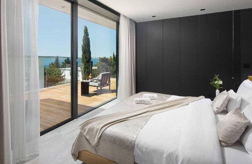 Starigrad House | Holiday house Starigrad Paklenica for 1 - 8 persons with 4 bedrooms - Luxury holiday home
