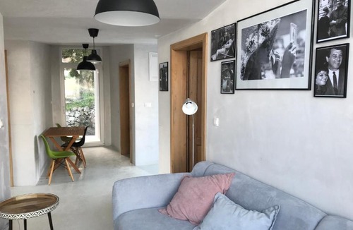 Veli Iz House | Holiday house Anna