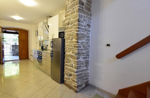 Kastel House | Holiday house Buje for 1 - 8 persons with 3 bedrooms - Holiday home