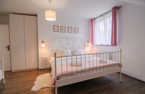 Plaski House | Holiday house Daisy