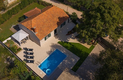 Drnis House | Holiday house Drnis for 1 - 6 persons with 2 bedrooms - Holiday house