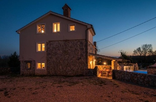 Garica House | Holiday house Frank - with pool; - Vrbnik, Island Krk, Croatia